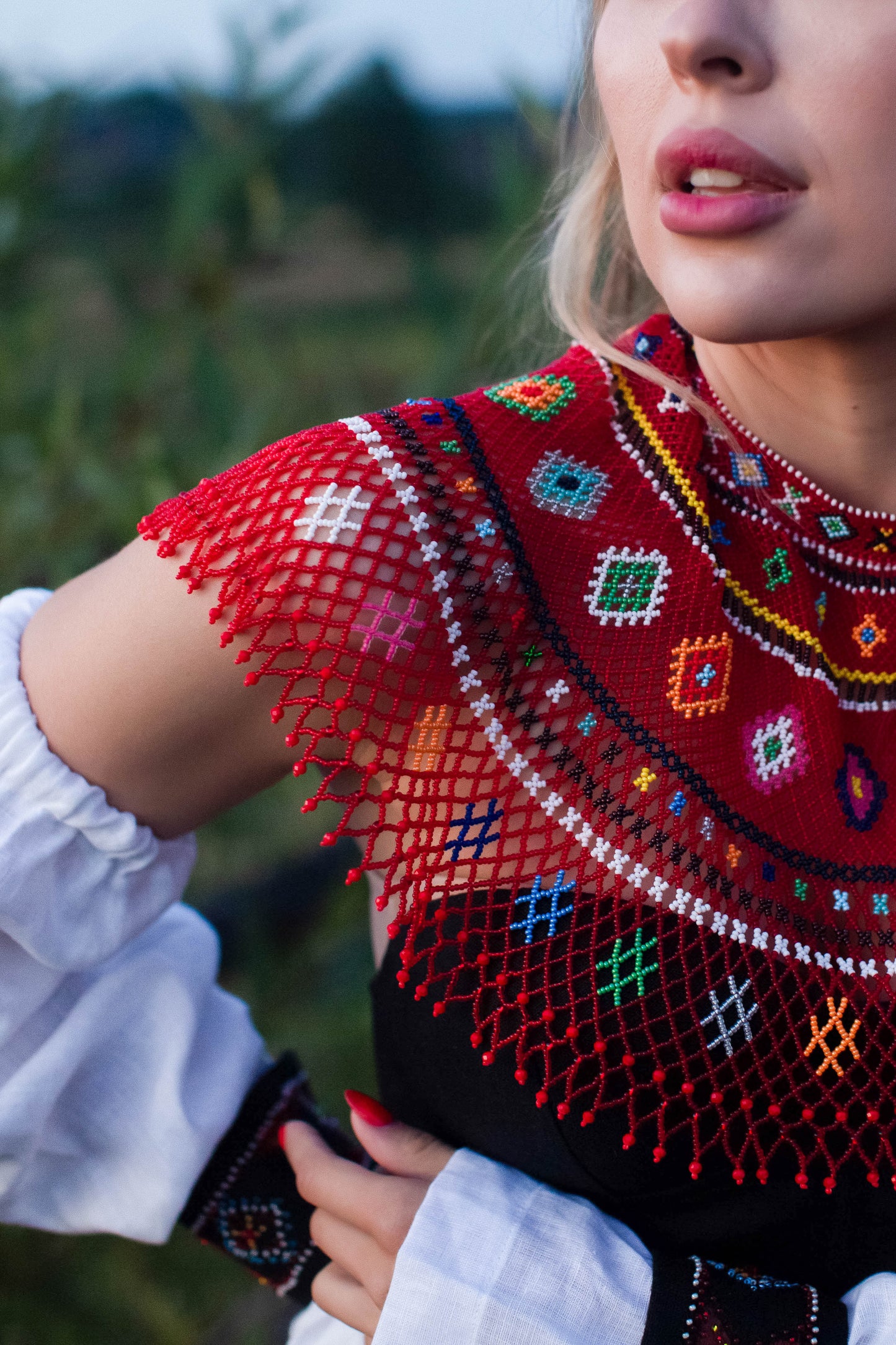 Chic set: corsage, wristband, removable sleeves, chaplet